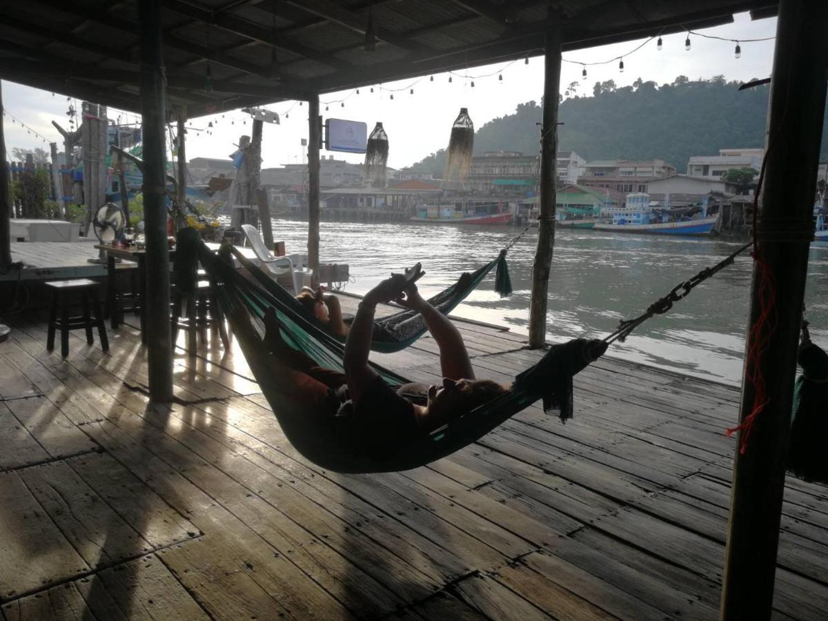 Rub Lom Chom Klong Homestay Chumphon Ngoại thất bức ảnh