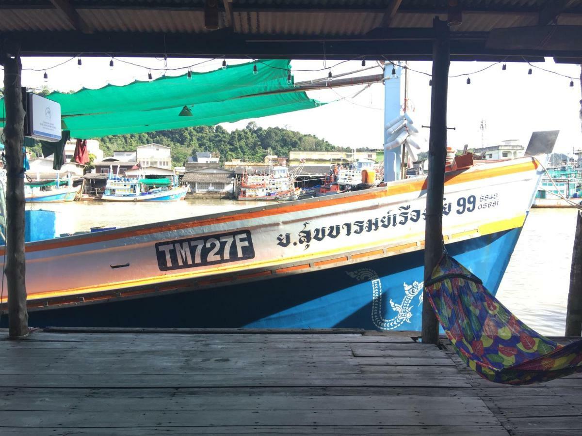 Rub Lom Chom Klong Homestay Chumphon Ngoại thất bức ảnh