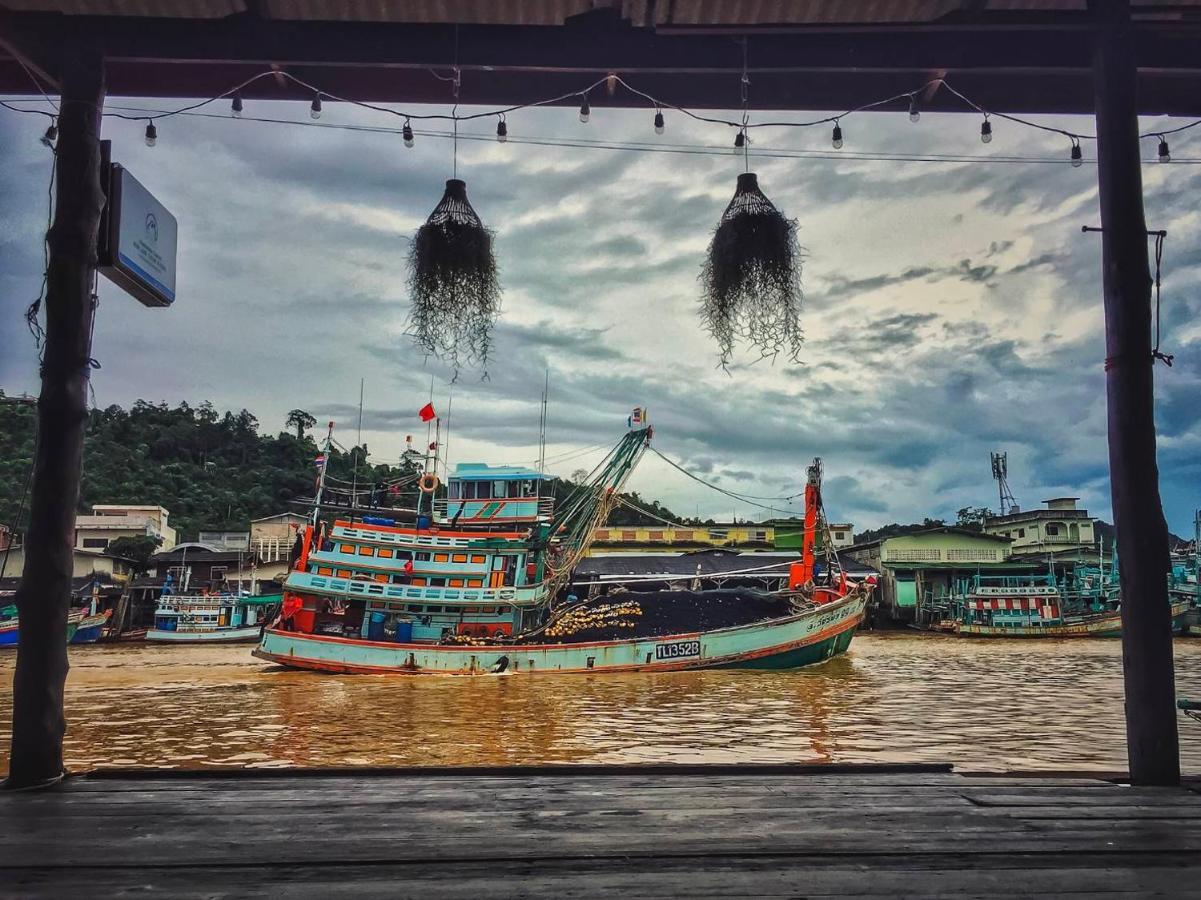 Rub Lom Chom Klong Homestay Chumphon Ngoại thất bức ảnh